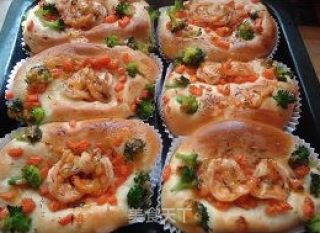 Shrimp and Vegetable Salad Bread recipe