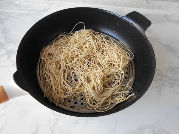 Fried Noodles with Mustard Pork recipe