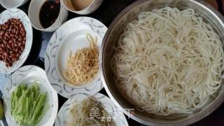 Sour and Spicy Chicken Noodles recipe