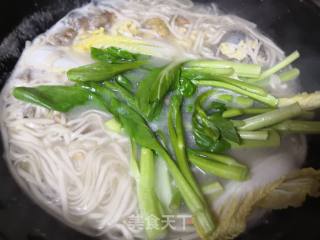 Tong Bone Vegetable Noodles recipe