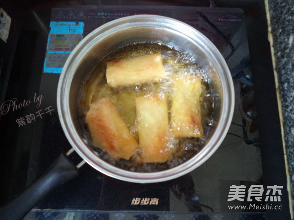 Guangdong Red Bean Paste Spring Rolls recipe