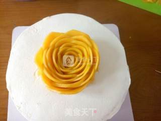 Mango Flower Cream Cake recipe