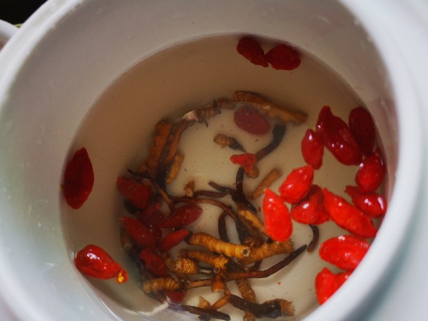 Cordyceps and Wolfberry Health Soup recipe