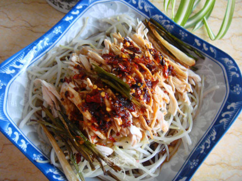 Stir-fried Chicken with Mung Bean Sprouts recipe