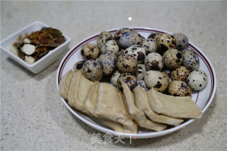 Spiced Marinated Quail Eggs recipe