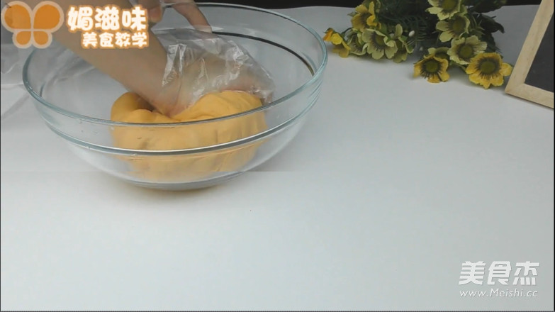 Colored Meat Buns (carrot Version) recipe