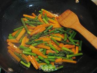 Stir-fried Pumpkin and Asparagus recipe