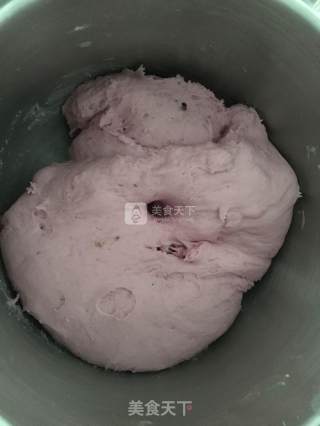 Purple Sweet Potato Milk Mantou recipe
