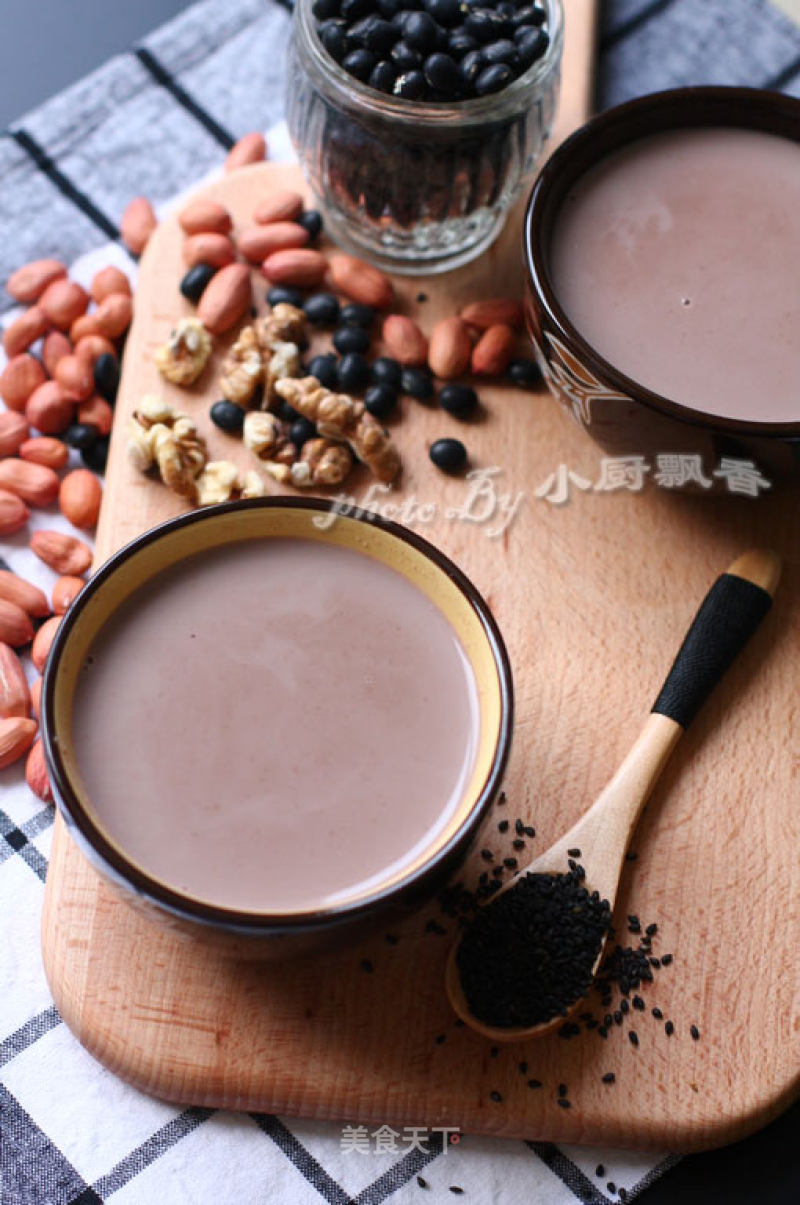 Peanut Black Soy Milk recipe