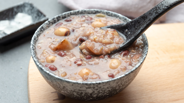 Yilu | Brown Rice and Lotus Seed Congee recipe