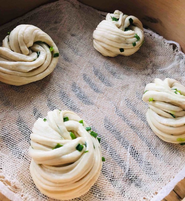 Scallion Silver Silk Hanaf Roll recipe