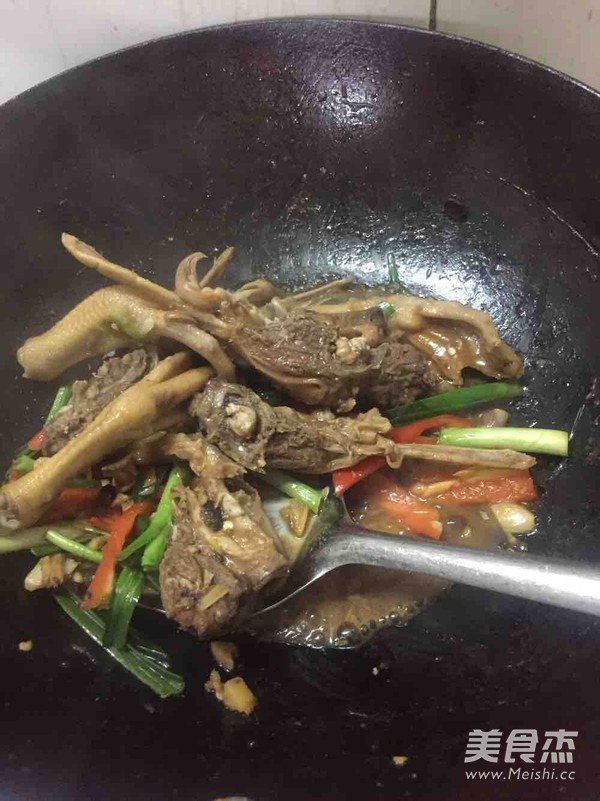 Braised Duck Chin in Sauce recipe