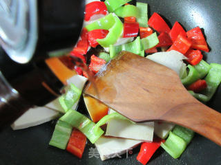 Stir-fried Thousand Page Tofu with Green Red Pepper recipe