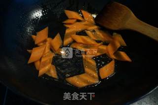 Stir-fried Pork Liver with Peppers and Carrots recipe