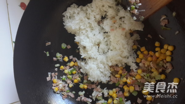Mustard Omelet Rice with Fried Chicken recipe