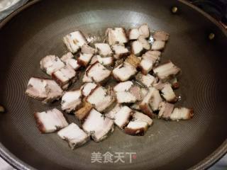 Stir-fried Pork with Garlic Sprouts recipe