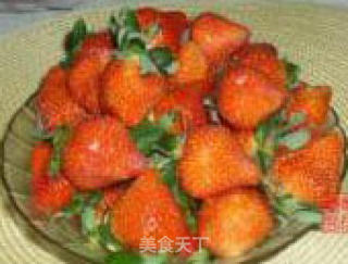 Strawberry Snowman recipe