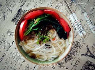 Sauerkraut Bone Soup Rice Noodles recipe