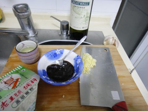 Wine-flavored Lamb Chops recipe