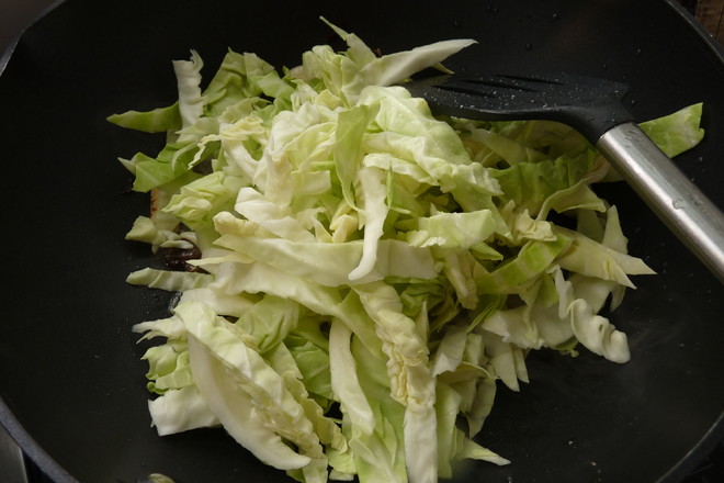 Stir-fried Cabbage with Dried Radish in Sauce recipe