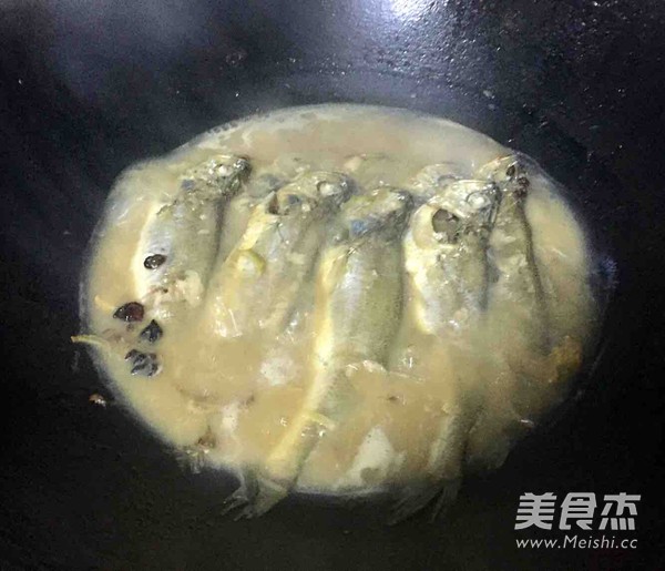 Home Braised Yellow Croaker recipe