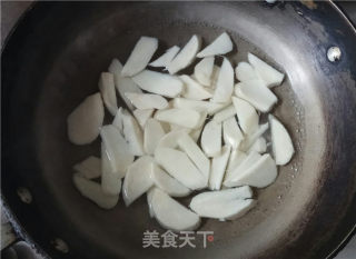 [next Meal] Fried Sausage with Snow Peas recipe