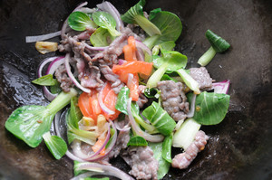 Cumin Beef Stir-fried La Tiao Homemade Noodles recipe