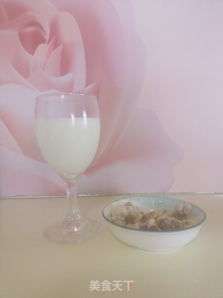 Smooth Nut Milk (breakfast) recipe