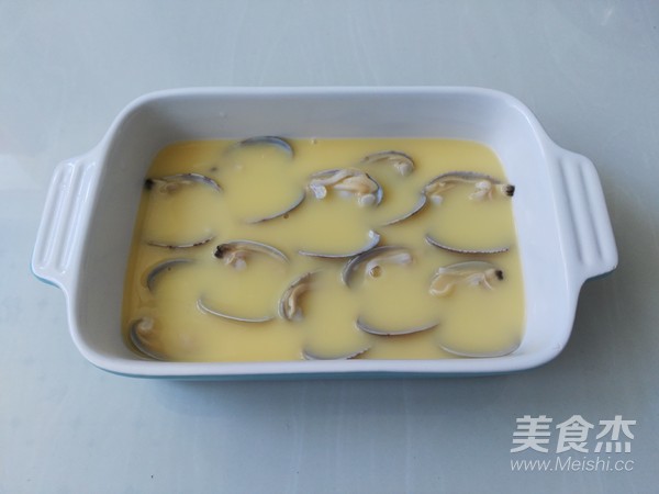 Steamed Egg with Clams recipe