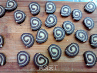 #aca Fourth Session Baking Contest# Making Pornographic Three-color Swirling Biscuits recipe