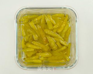 Home-cooked Chicken Feet with Pickled Peppers recipe