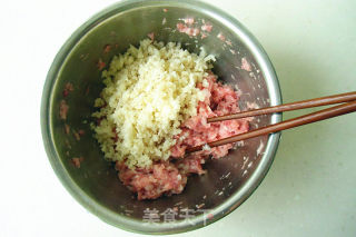 Steamed Meatballs with Lotus Root recipe