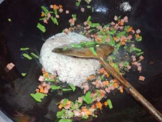 How to Make Rice More Nutritious-fried Rice with Mixed Vegetables recipe