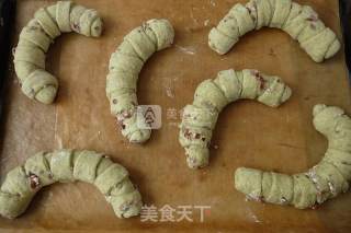 Wormwood Red Bean Buns recipe