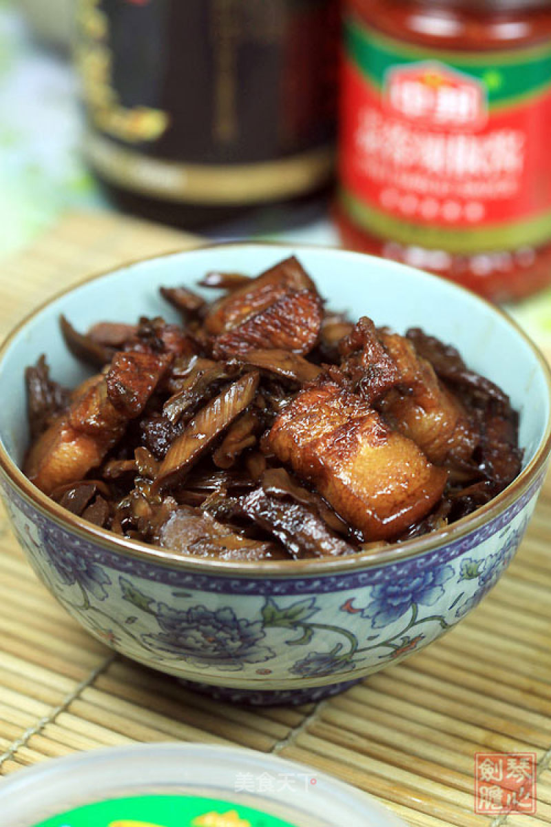 Stew with Bamboo Shoots and Dried Vegetables recipe