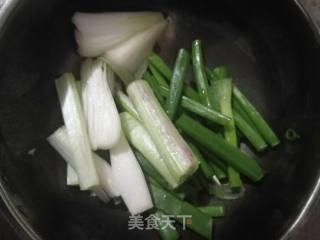 Stir-fried Carrots with Pork Ears recipe