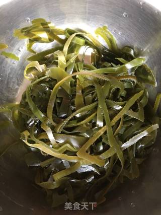 Stir-fried Shredded Kelp with Pork recipe