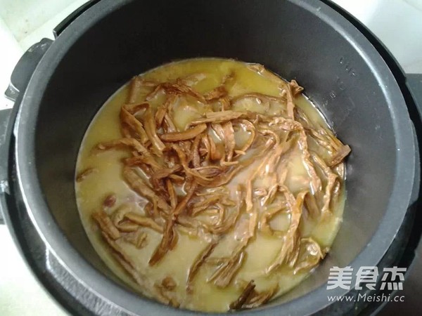 Stir-fried Bamboo Shoots with Cured Duck recipe