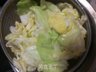 Stir-fried Cabbage with Sea Mushroom and Kelp recipe