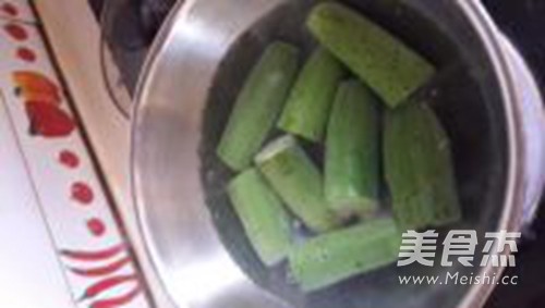 Homemade Pickled Cucumbers recipe