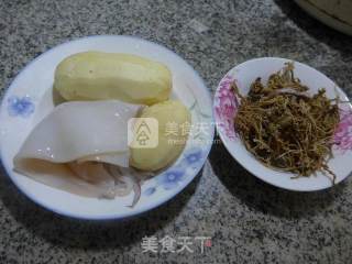 Fried Potatoes with Bamboo Shoots and Squid recipe