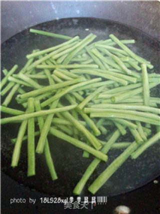 Cowpeas with Sesame Sauce recipe