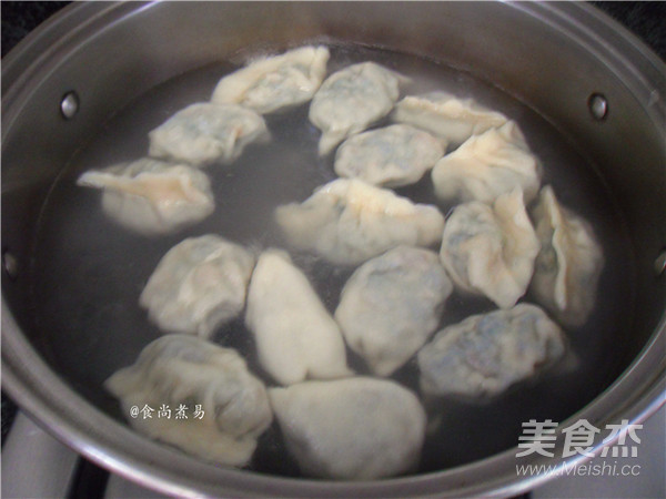 Dumplings with Spinach and Pork Sauce recipe