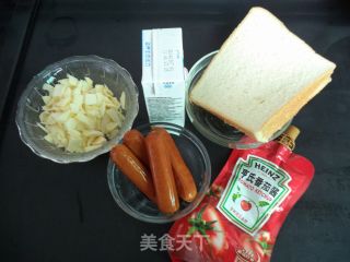 Hot Dog Sausage Toast with Tomato Sauce recipe