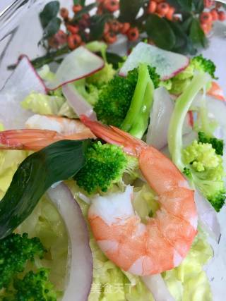 Shrimp and Vegetable Salad recipe