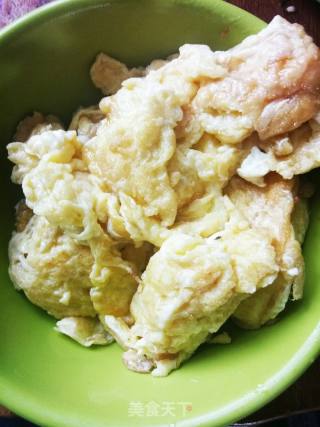 Scrambled Eggs with Cucumber recipe
