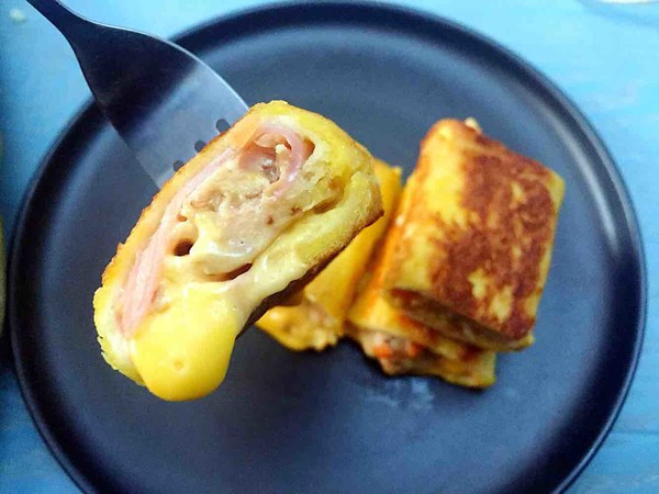 Toast Chicken Cheese Roll recipe