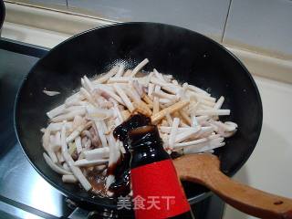 Braised Udon Noodles with Fresh Mushrooms recipe