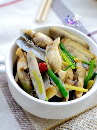 Fried Razor Clams with Green Onion and Ginger recipe