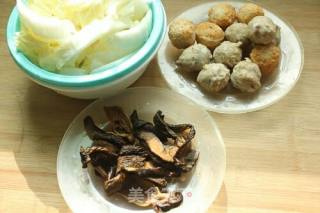 #御寒美食#cabbage Porcini Soup with Meatballs recipe